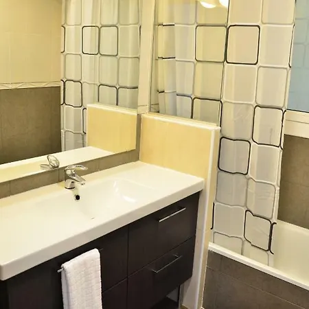 Amposta Apartment *