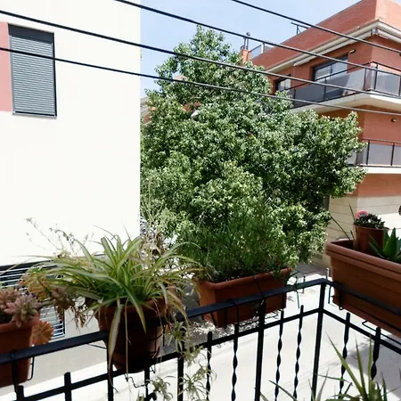 Amposta Apartment *